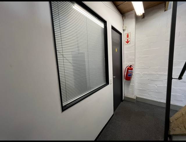 397M² OFFICE TO LET IN NDABENI